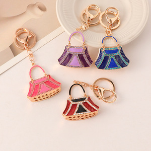 Mini sac à main en strass exquis, accessoire porte-clés, boucle de sac en métal, pendentif, bijou créatif, cadeau pour petite amie - Product Image 1