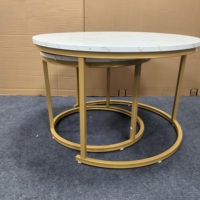 Ensemble de tables basses et de bouts ronds en bois design moderne avec cadre en métal doré pliable durable facile à nettoyer pour le salon et les meubles de maison