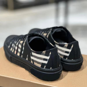 Black fashion striped walking <b>shoes</b> - simple and casual flat <b>shoes</b>, custom-made, luxurious brand <b>shoes</b> - Product Image 2