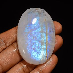 Piedra preciosa de piedra lunar arcoíris ovalada natural de 51x34x9 mm para la fabricación de joyas - Product Image 3