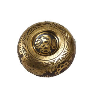 Cuenco Tibetano de Latón Hecho a Mano de Lujo, el Más Vendido, para Oración Budista y Meditación, Disponible a Precio de Exportación - Product Image 5