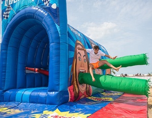 2025 tương tác Inflatable phòng thủ chạy người lớn trò chơi thể thao inflatables - Product Image 3