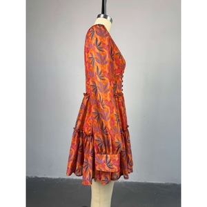 เดรสแฟชั่นผู้หญิง แขนยาว คอวี เอวสูง พิมพ์ลายสดใส - Product Image 3