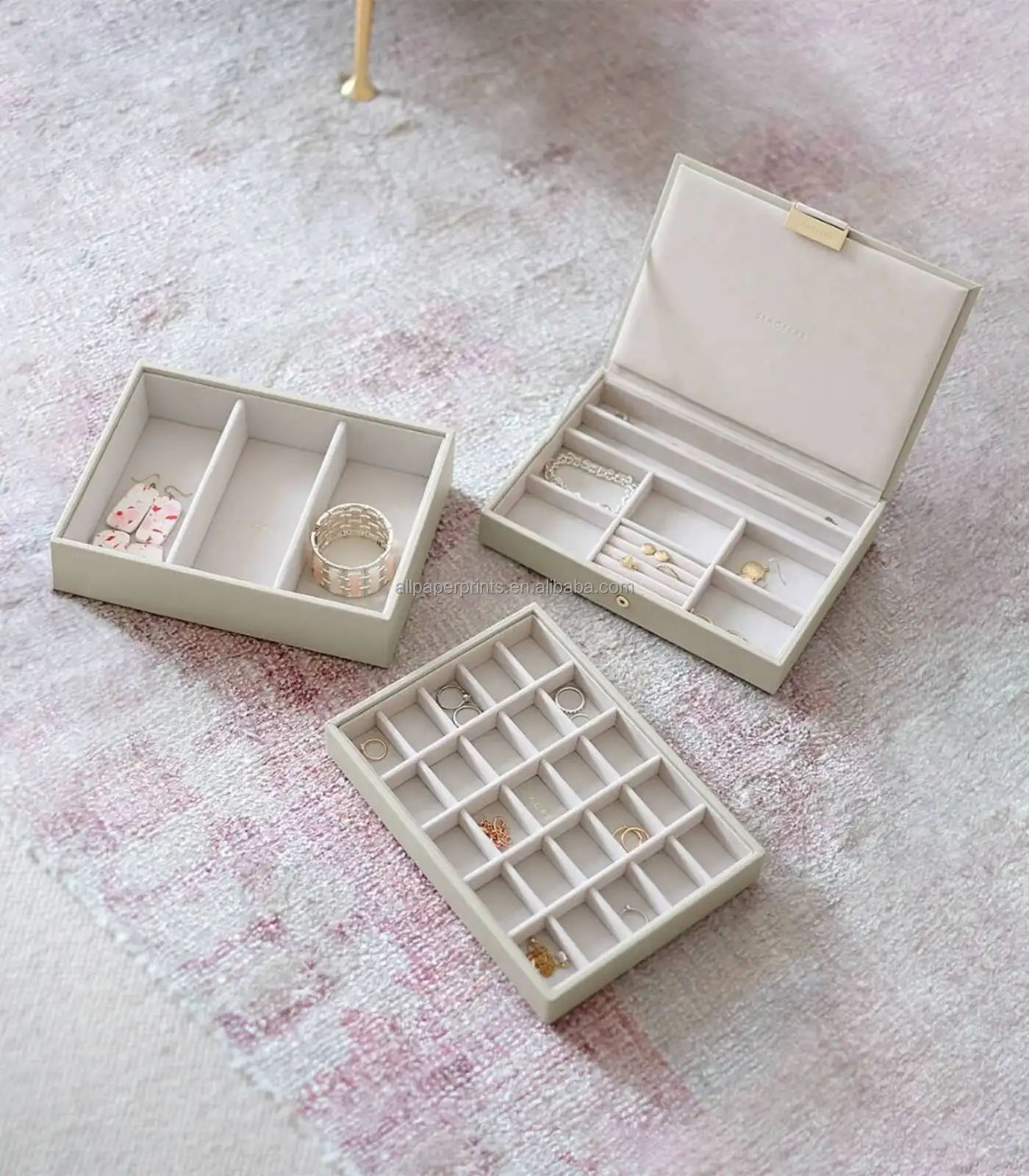 Kotak Perhiasan dengan Emas Mawar Kotak Jimat Fitting Klasik Top Dusky Biru Abu-abu Beludru Merah Muda Kotak Jimat Bertutup