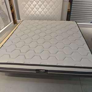 Chambres à coucher et matelas d'hôtel modernes - Product Image 4