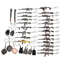 फैक्टरी बिक्री oem धातु मिनी पैन हेलमेट 98k हथियार बंदूक युद्ध खेल चाबी का गुच्छा