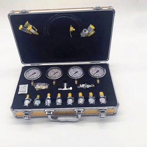 Manomètre pour table de test de pression de la pompe hydraulique d'excavatrice - Product Image 1