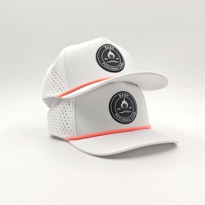 Casquette de golf 5 panneaux unie imperméable de designer, logo en silicone personnalisé, faible MOQ, OEM, patch en caoutchouc 3D perforé au laser, pièce technique moderne - Product Image 3