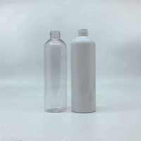 Flacon pulvérisateur en plastique rechargeable en gros, blanc opaque, contenant en PET avec pulvérisateur à fine brume pour solution de nettoyage, usage cosmétique