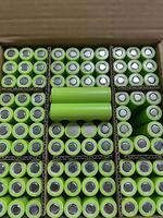 Vente en Gros Batterie Lithium-Ion Cylindrique Rechargeable 3.7V 18650 Cellules avec Capacités 1500mAh 2000mAh 2200mAh 2600mAh 4000mAh