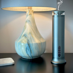 Elegante minimalist ische Luxus-Aroma diffusor maschine Wasserloser Verne bler mit wiederauf ladbarem eingebautem Akku und Bluetooth-Steuerung - Product Image 4