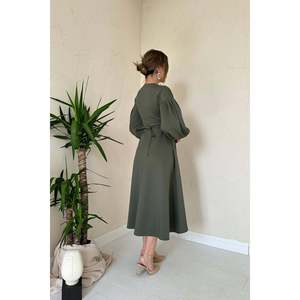 Robe élégante en crêpe kaki, coupe trapèze, col rond, taille naturelle, respirante, robe de cocktail - Product Image 1