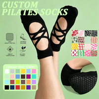 Chaussettes de sport pour femmes avec logo, à bretelles croisées, en coton, antidérapantes, pour le yoga, avec broderie, design Pilates, chaussettes personnalisées pour femmes
