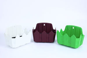 Macetas de plástico efecto piedra premium y jardineras de barandilla para balcón Amfori, modernas, altas y cónicas, conformes con el audit social. - Product Image 2