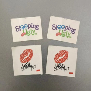 Étiquettes de vêtements en polyester de 28 mm, étiquettes imprimées avec logo, les plus vendues, pour vêtements - Product Image 1