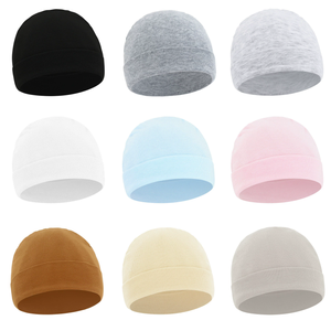 Bonnet en tricot uni et extensible pour hommes et femmes, style décontracté, bord plié, pour l'hiver et l'extérieur, vente en gros, fournisseur personnalisé - Product Image 1