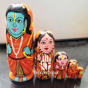 ตุ๊กตาไม้ซีวาแบบซ้อนกันได้ ชุด 5 ตัว ผลิตในอินเดีย จาก The Perfect Bazaar - Product Image 3