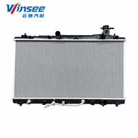 Radiateurs automobiles neufs YunChi pour AVALON GSX30 2005-2006 16400-AD010 16400-AD020 Radiateur en aluminium avec garantie de 12 mois