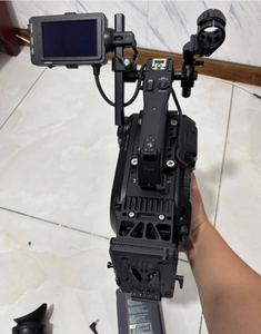 Caméra Sony FS7 MKII 4K Super 35 mm, 95 % neuve, format 4K HDR, fabrication professionnelle. - Product Image 3
