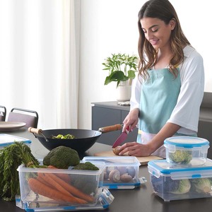 Set di 3 Contenitori per Alimenti Impilabili Ermetici Minimalisti Superlock in Plastica Stampata a Iniezione per Cucina e Campeggio - Product Image 1