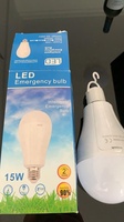 Ampoules LED d'urgence portables 15W batterie ampoule de secours lanternes lampes lumière de secours Rechargeable avec 2 pièces batterie intégrée