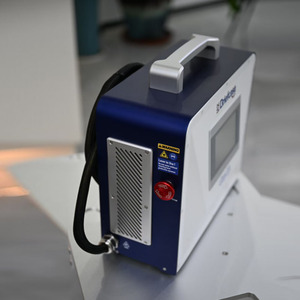 เครื่องเชื่อมเลเซอร์ไฟเบอร์แบบมือถือขนาดเล็ก ระบายความร้อนด้วยอากาศ 300W 600W เครื่องตัดโลหะแบบพกพา QCW เครื่องเชื่อมเลเซอร์ - Product Image 6