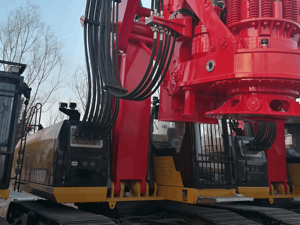 Plataforma de Perforación Rotatoria Diésel SR285R-C10 con Motor y Bomba, Diámetro Super Grande de 2300 mm, Profundidad de 94 m, Capacidad de Elevación de 330 kN - Product Image 1