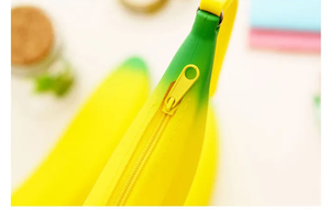 Pochette de papeterie personnalisée Kawaii, mignonne, de dessin animé, originale, petite, en silicone 3D, en forme de banane, pour les enfants d'âge scolaire, les filles - Product Image 5