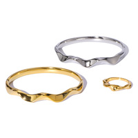 Ensemble de bijoux plaqué or 18 carats rétro, bijoux classiques en PVD, bracelet ondulé en argent, minimaliste, acier inoxydable, bague de couple ALN2512213