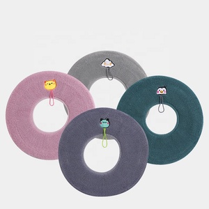 Housse de siège de <span class=keywords><strong>toilette</strong></span> élastique-Coussin doux en fibre lavable avec installation facile, protecteur de couvercle de <span class=keywords><strong>toilette</strong></span> confortable et durable - Product Image 2