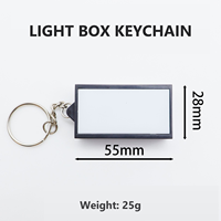 Porte-clés lumineux LED personnalisé en forme de dessin animé, étanche, léger, cadeau idéal pour lui, souvenir de fête, ou petit cadeau de Noël