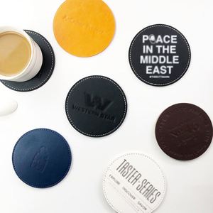 Cadeaux promotionnels, sous-verres personnalisés en cuir PU avec logo et support et boîte cadeau pour les événements hôteliers, tasses à café - Product Image 2