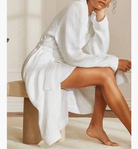 Unisex Personalizar Logo y Fabrtic Beauty SPA Salon Cliente Albornoz Hombre Hotel Salon Bata de algodón Uniforme de belleza liso - Product Image 4