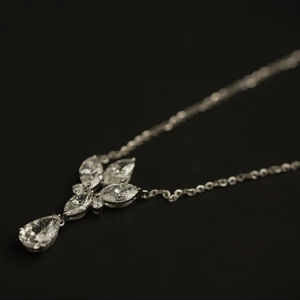 Collar de mujer chapado en oro con diamantes de corte Marquesa cultivado en laboratorio para boda y Aniversario - Product Image 1