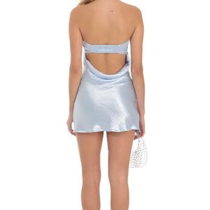 Nouvelle Robe Mini en Satin de Luxe pour Femme 2025 – Modèle OEM Sexy et Élégant, Sans Bretelles, Style Occidental, Vente en Gros - Product Image 2