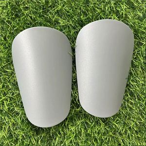 Protectores de Espinilleras Ligeros Anticolisión al por Mayor, Personalizables con Sublimación, Pequeños y Mini, para Fútbol Soccer, para Adultos y Jóvenes - Product Image 1