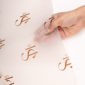 Rouleau de papier de soie biodégradable personnalisé imprimé feuille d'or 17gsm 28gsm, motif léopard noir, blanc, rouge, de marque de luxe - Product Image 2
