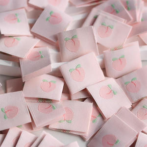 Etiqueta tejida de algodón personalizada para planchar, etiqueta tejida termoadhesiva, parche cosido, <span class=keywords><strong>etiquetas</strong></span> tejidas con tamaño y reverso adhesivo para <span class=keywords><strong>ropa</strong></span> - Product Image 3