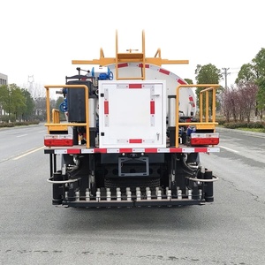DongFeng 4X2 Small 4CBM Asphalt Distribution Truck For Road Construction Bitumen <b>Sprayer</b> - Product Image 6