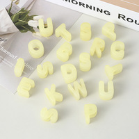 Perles acryliques faites à la main à grand trou, 26 lettres anglaises, pour DIY transfrontalier, vente en gros, pour chaînes de téléphone portable, pendentifs de sac et perles en vrac