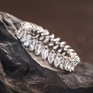 Anello con design geometrico a forma di cuore marquise, stile semplice, per donna - Product Image 3