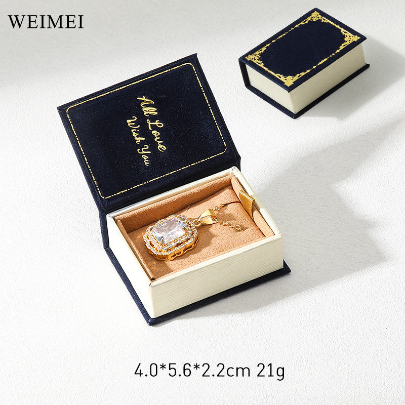 Black necklace box (microfiber)