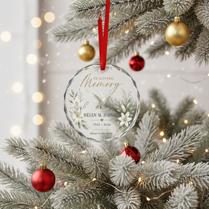เครื่องประดับตกแต่งต้นคริสต์มาสแบบแขวนทรงกลม ทำจากแก้ว สำหรับรำลึกถึงบุคคล  ตกแต่งด้วยลายนกพิราบและดอกลิลลี่  ของที่ระลึกแทน<span class=keywords><strong>ความ</strong></span>เสียใจ  สามารถสลักข้อความได้ - Product Image 5