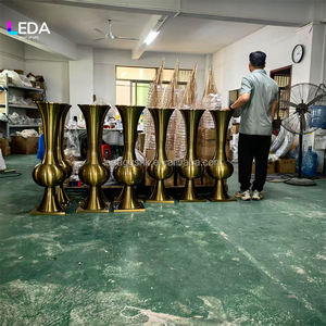 Centro de Mesa de Boda LEDA, Soporte de Flores Metálico Dorado en Forma de Jarrón, Decoración Elegante para Mesa de Boda, Gran Venta - Product Image 4