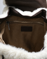 Mini sac à dos rétro en peluche, sac seau vintage en polaire blanc crème, sac à dos chic en fourrure moelleuse avec poches latérales à rabat OEM/ODM