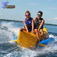 Bateau banane gonflable compact pour 2 personnes avec pontons latéraux, tube tractable pour jet ski, utilisation en mer et en lac