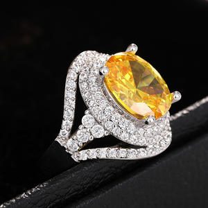 Anello da Donna T0240 alla Moda con Zirconia Cubica Ovale Creato in Laboratorio, Montatura Pavé, Gioiello Regalo - Product Image 6