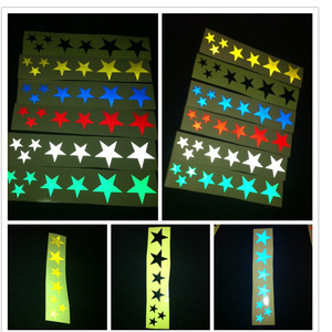Calcomanías reflectantes de estrella y pentagrama en azul, rojo, blanco, verde, amarillo y negro para motocicleta, bicicleta, patineta y rueda. - Product Image 4