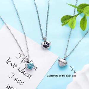 Collar con colgante de urna para cenizas de mascotas, de acero inoxidable con diamantes de imitación, en forma de corazón, para joyería conmemorativa de mascotas, se puede personalizar. - Product Image 4