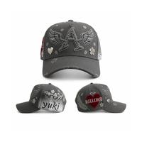 Gorra de béisbol de lujo unisex con bordado en relieve, pin metálico, estampado de diamantes de imitación y visera curva ajustable, color gris.